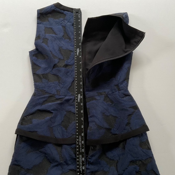 BCBGMaxazria Suni Jacquard Sheath Dress Sz 0 Navy Blue Cocktail Party Festive - Picture 9 of 13